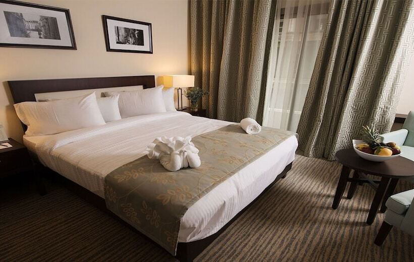 The Parisian Hotel Lebanon