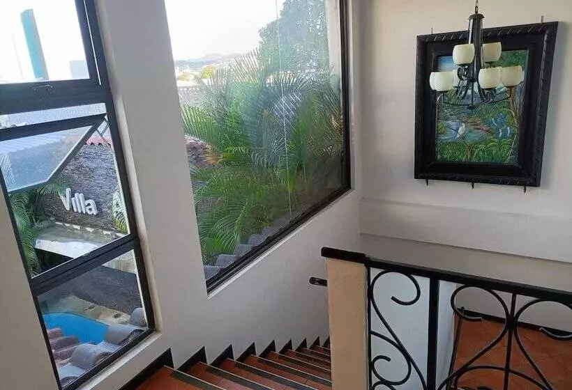 هتل Villa Antigua