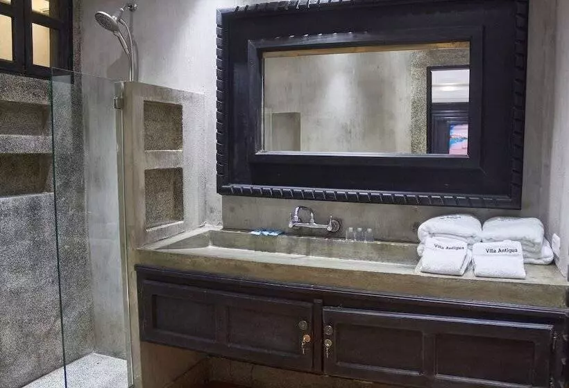 هتل Villa Antigua