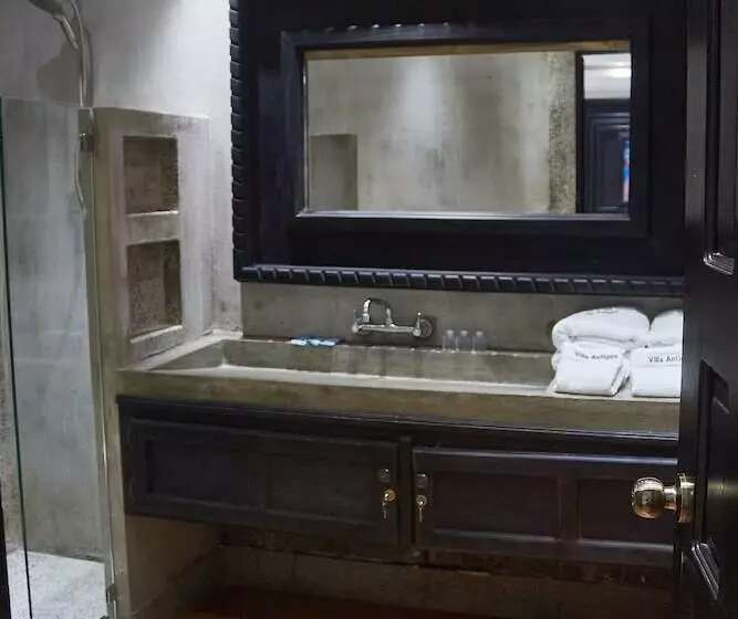 هتل Villa Antigua