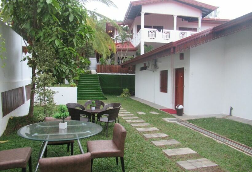 پانسیون Green Mo Holiday Inn