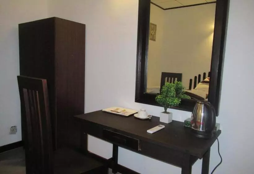 Majatalo Green Mo Holiday Inn