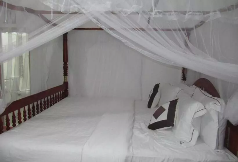 Majatalo Green Mo Holiday Inn