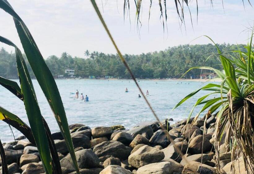 پانسیون Green Mo Holiday Inn