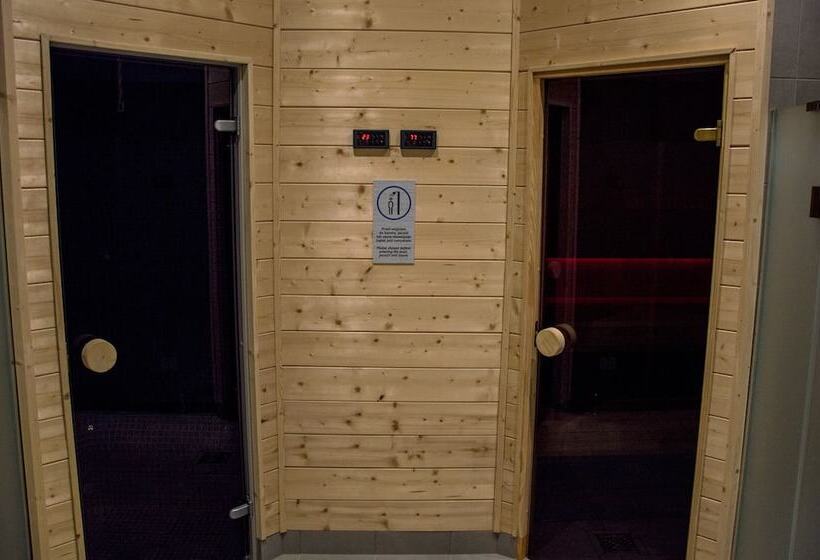 Waterlane Island Hostel&apartments