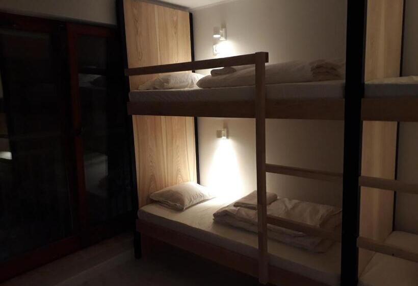 Waterlane Island Hostel&apartments