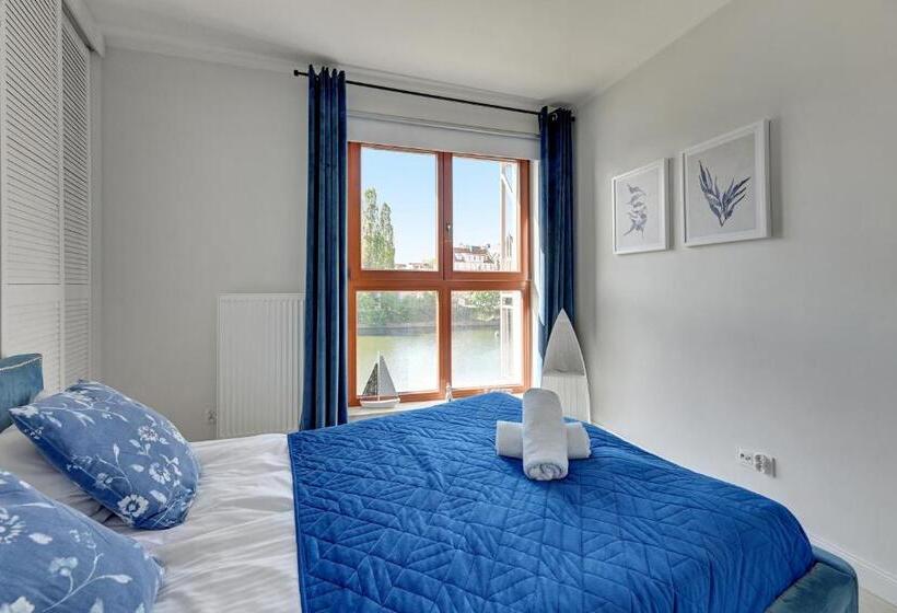 Waterlane Island Hostel&apartments