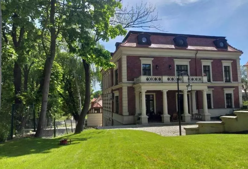 Hotelli Pensjonat Petite Charlotta