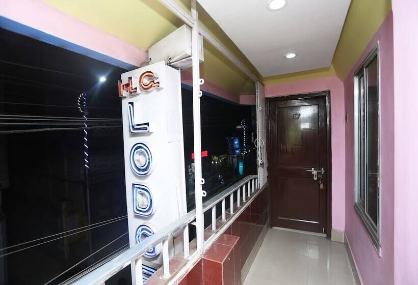 Hotel Continental & Lodge By Oyo Rooms