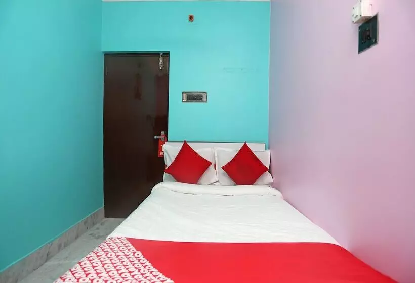 ホテル Continental & Lodge By Oyo Rooms
