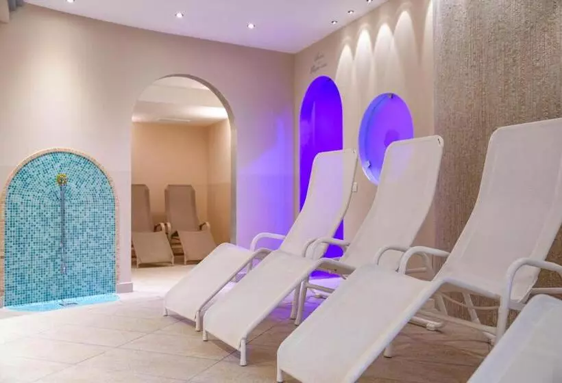 Hotelli La Gardenia & Villa Oleandra