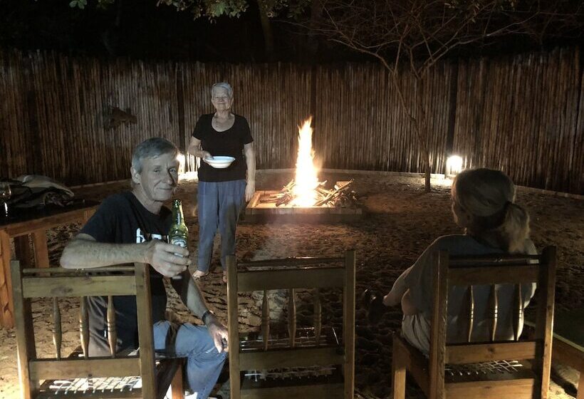 فندق Msunduze River Lodge