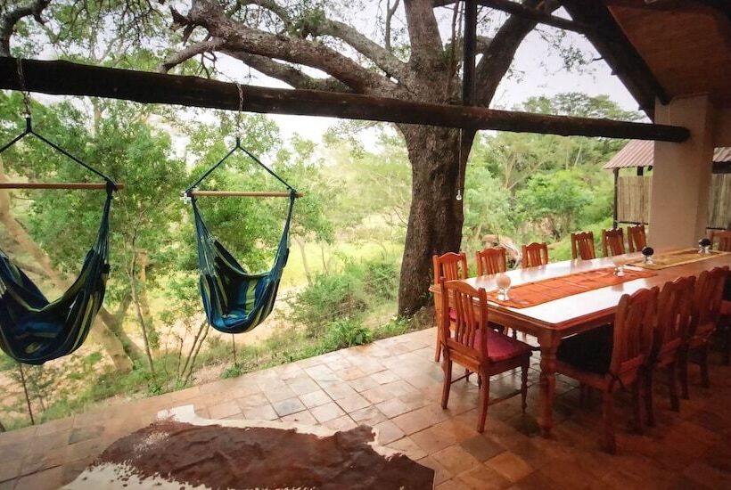 فندق Msunduze River Lodge