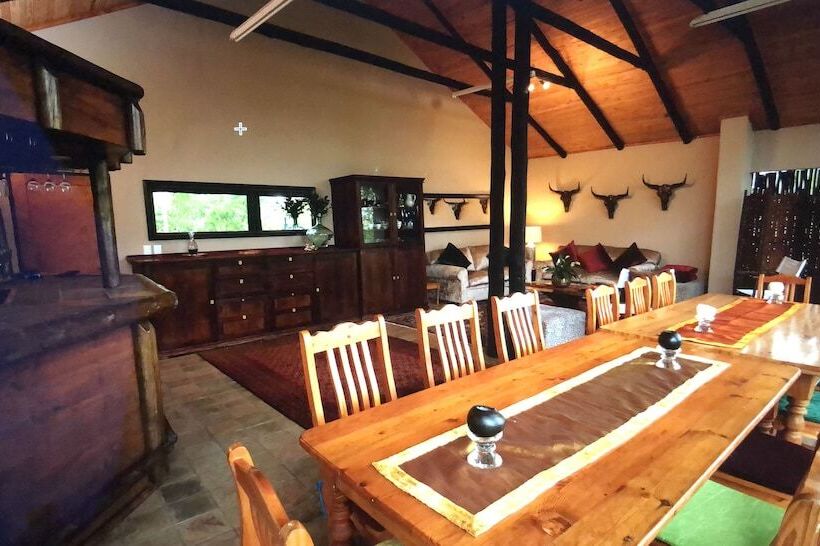 فندق Msunduze River Lodge