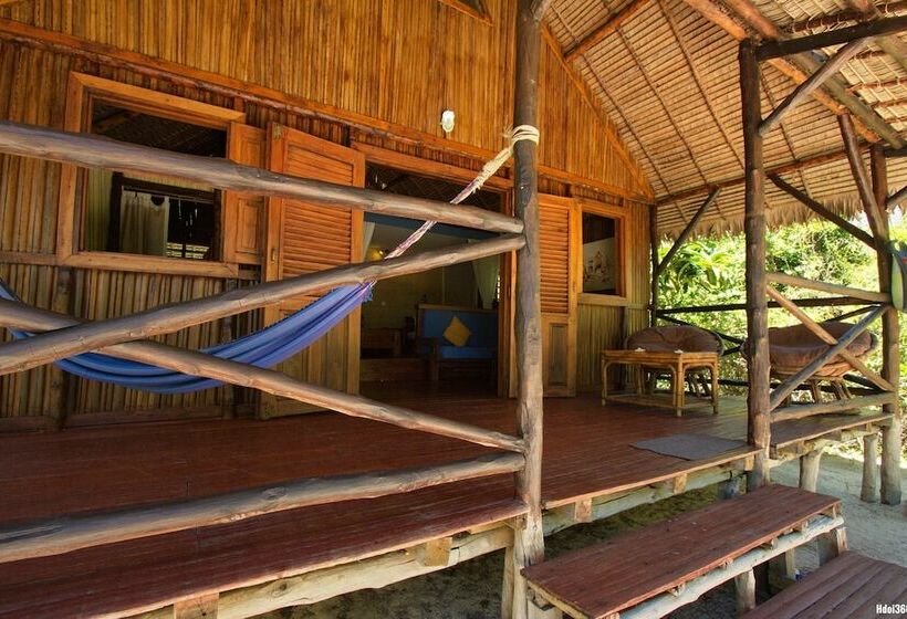 هتل Naturalia Lodge