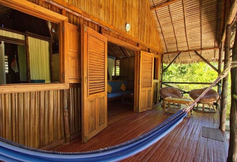 هتل Naturalia Lodge