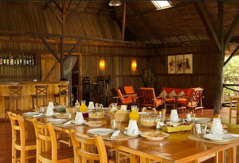 هتل Naturalia Lodge