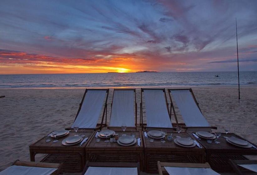 هتل Naturalia Lodge