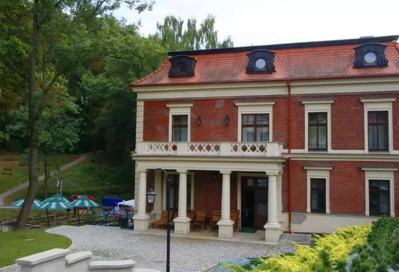 Hotelli Pensjonat Petite Charlotta