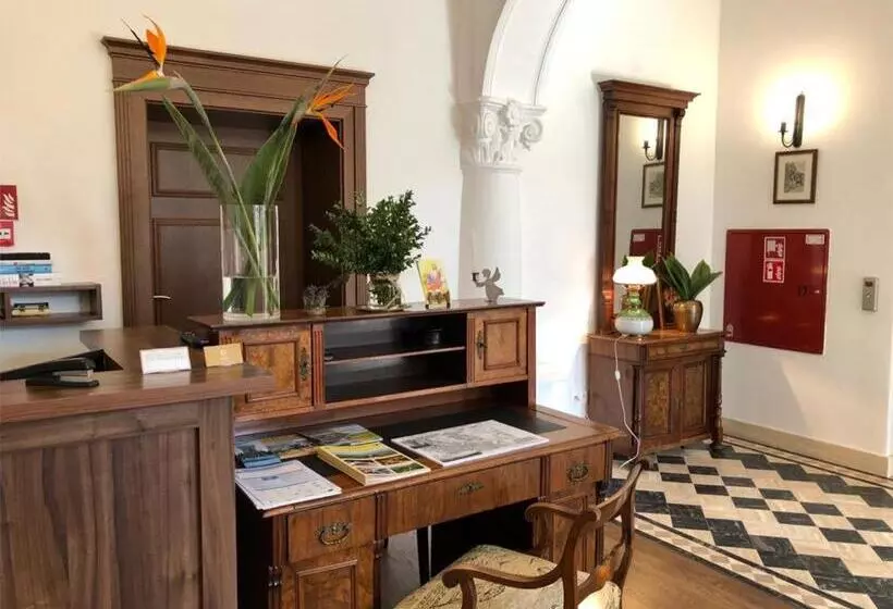 Hotelli Pensjonat Petite Charlotta