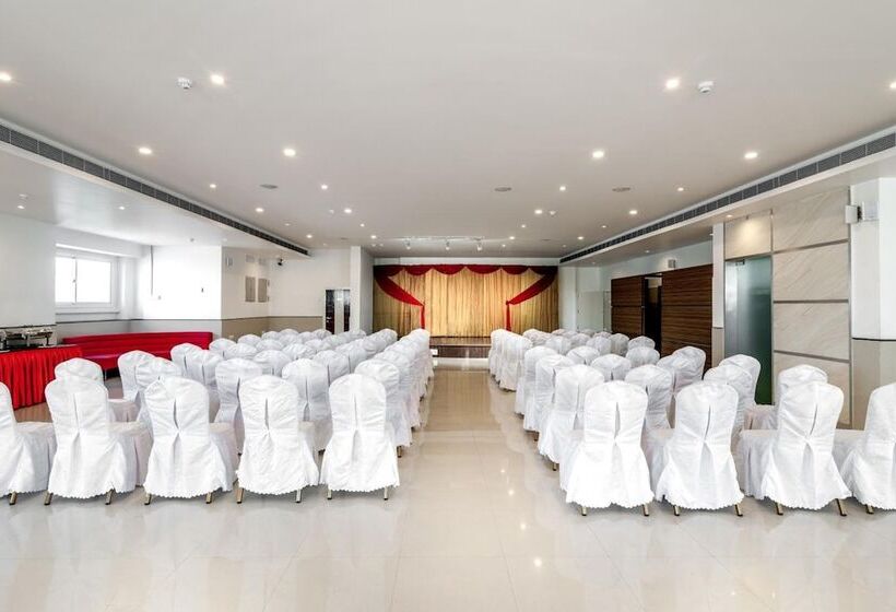 Hôtel Saaral Residency