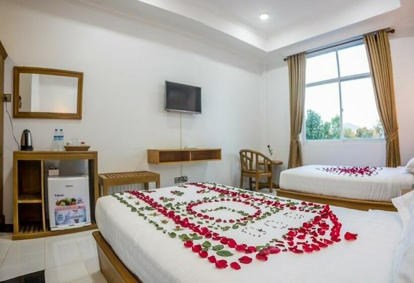 هتل Shwe Pyi Thain Kha