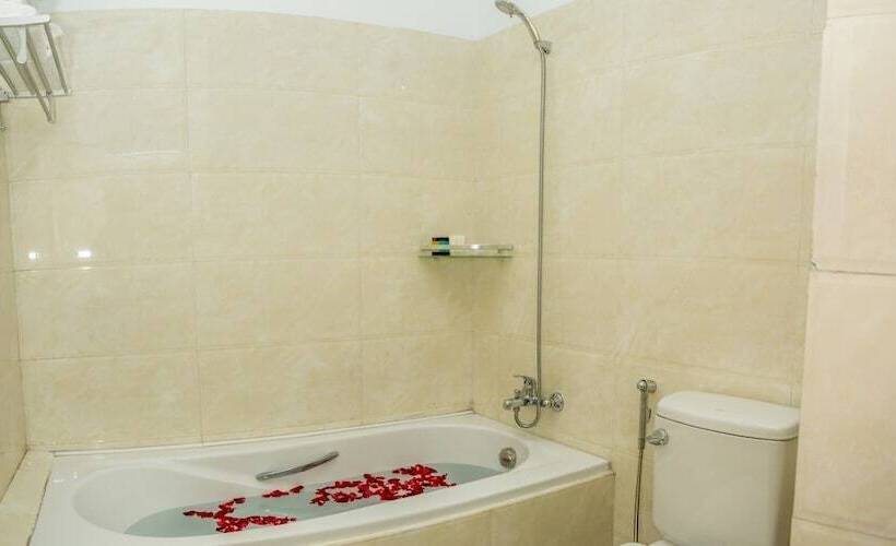 هتل Shwe Pyi Thain Kha