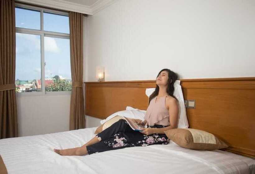 هتل Shwe Pyi Thain Kha