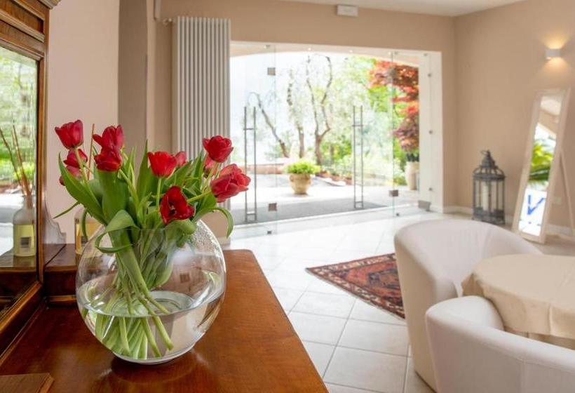 فندق La Gardenia & Villa Oleandra