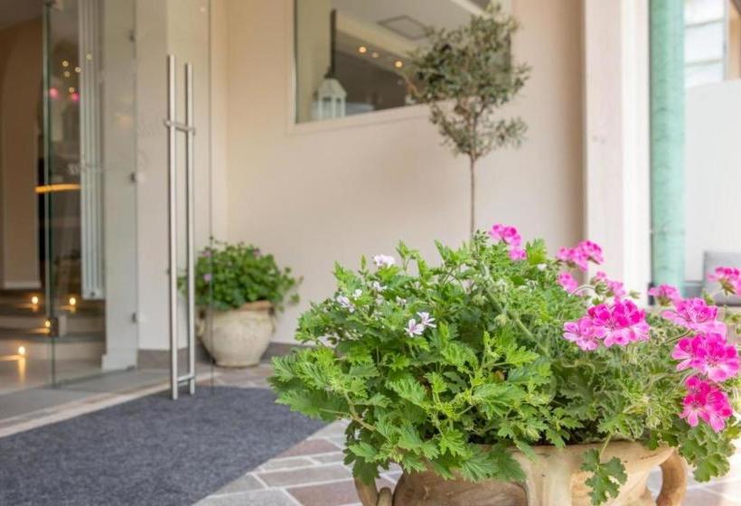 فندق La Gardenia & Villa Oleandra