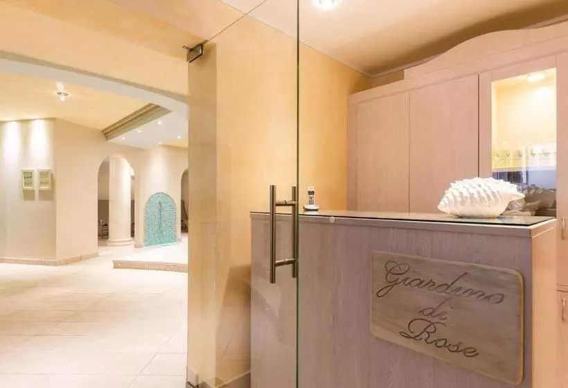 Hotelli La Gardenia & Villa Oleandra