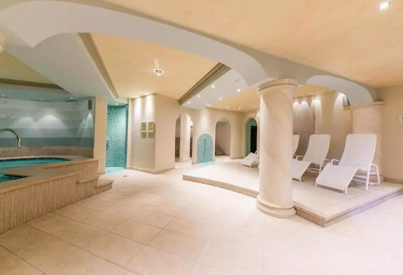 Hotelli La Gardenia & Villa Oleandra