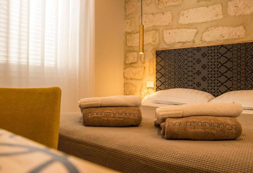 여관 Balata Bianca