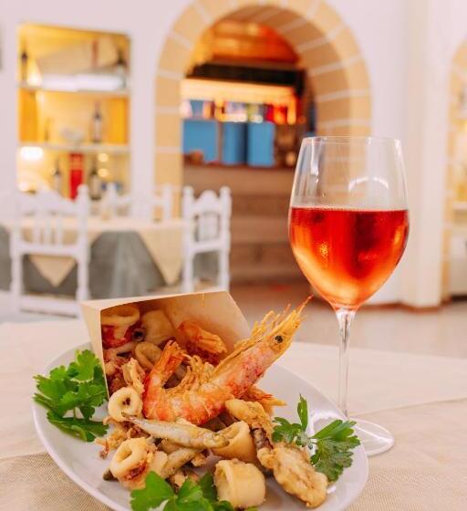 Отель Albergo 2 Mari