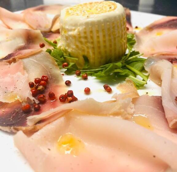 Отель Albergo 2 Mari