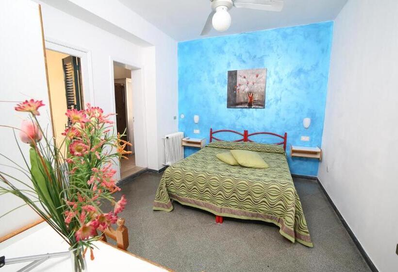 Отель Albergo 2 Mari