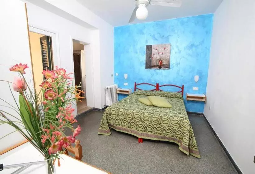 Hotelli Albergo 2 Mari