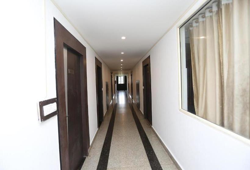 Hotel Marigold Drive Inn  By Oyo Rooms