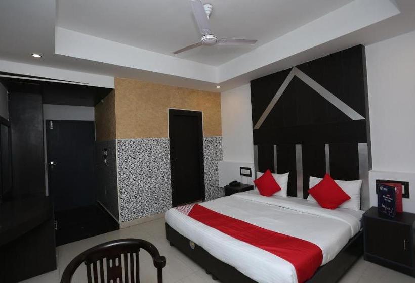 Hotel Marigold Drive Inn  By Oyo Rooms