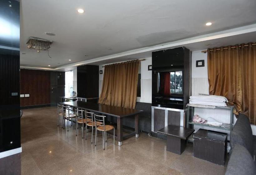 Hotel Marigold Drive Inn  By Oyo Rooms