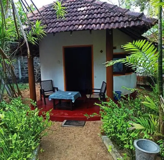 ホテル Ravana Beach Cabanas