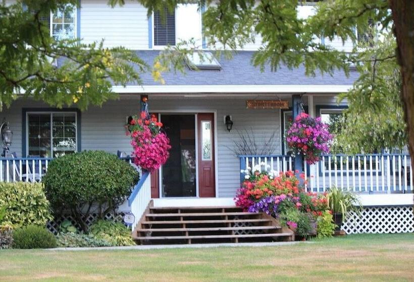 Mt Bakerview Bed And Breakfast