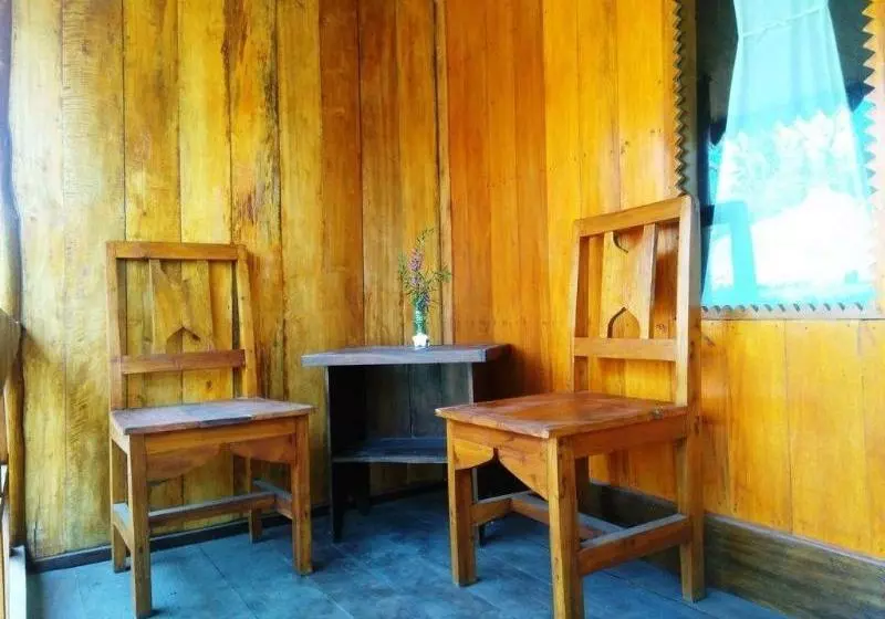 ベッドアンドブレックファースト Black Horse Meno