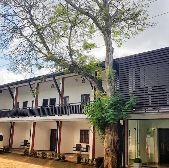 فندق Livinya Holiday Resort