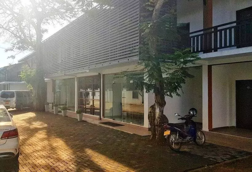 Hotelli Livinya Holiday Resort