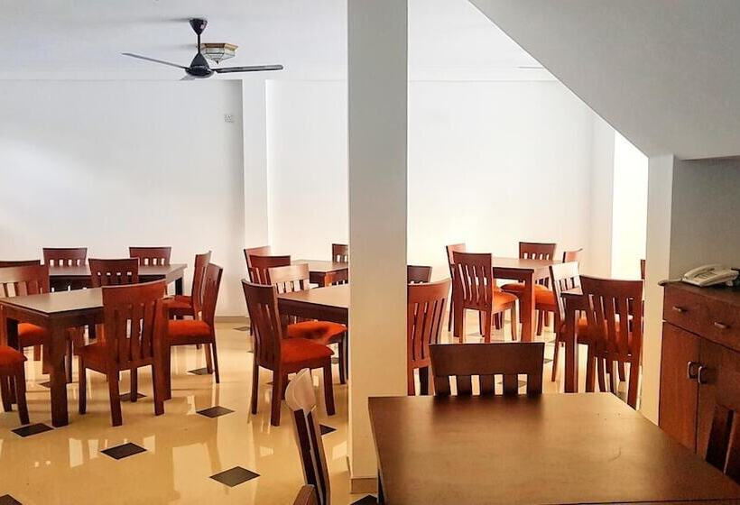 فندق Livinya Holiday Resort