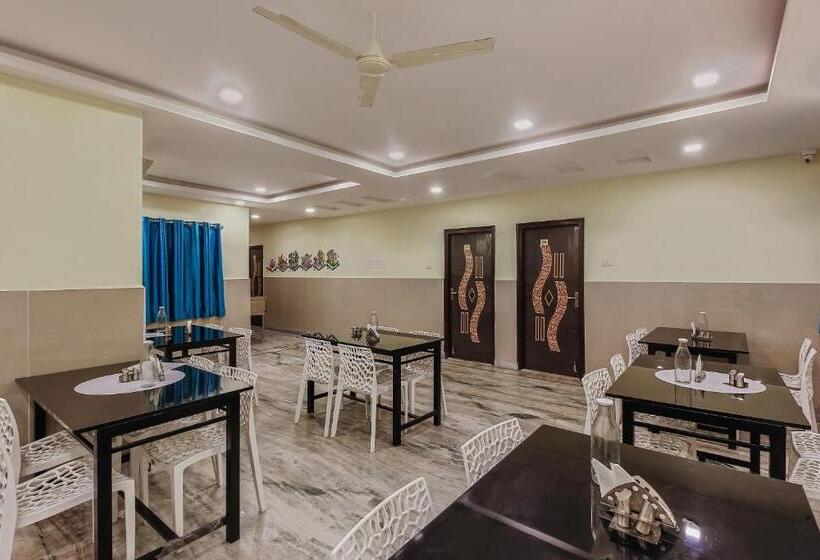 فندق Oyo 15391 Flagship Mehdipatnam