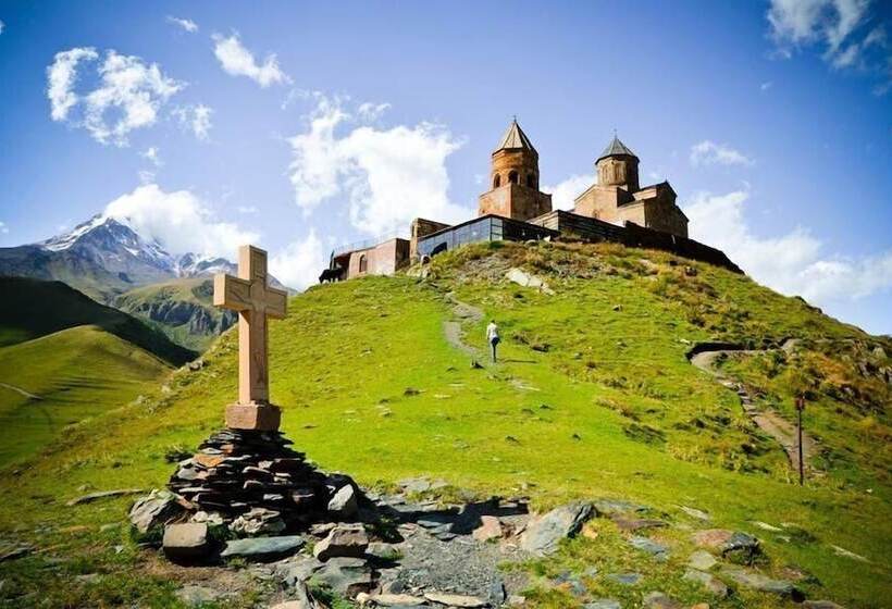 هتل Quadrum Ski & Yoga Resort