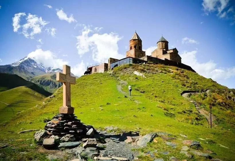 هتل Quadrum Ski & Yoga Resort