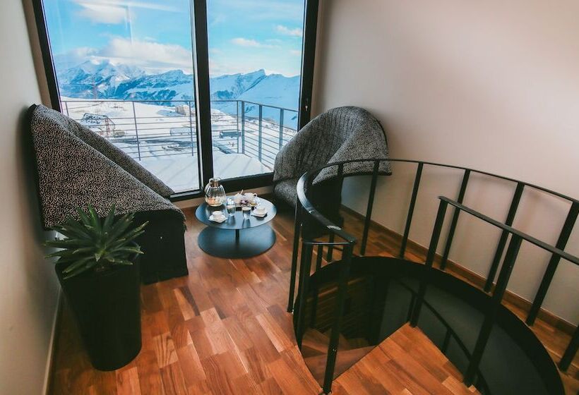 هتل Quadrum Ski & Yoga Resort